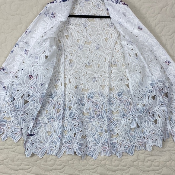 Peter Nygard White and Purple Floral Lace Blouse Set - Picture 10 of 15